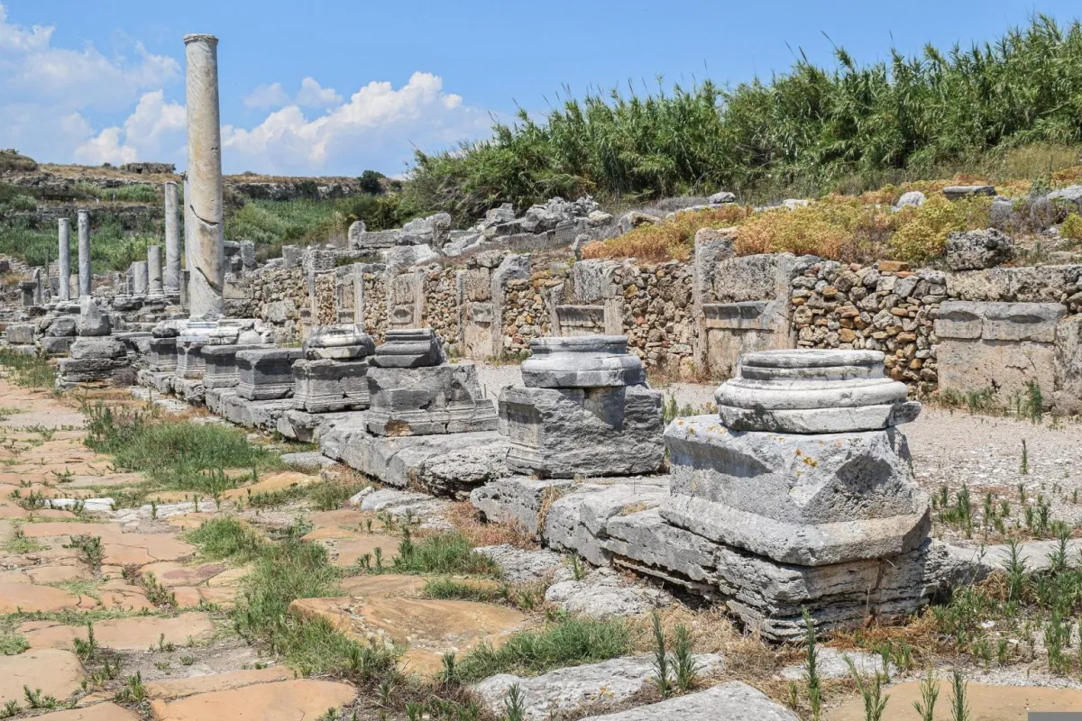 Tour Perge-Side-Aspendos com Cachoeira Manavgat